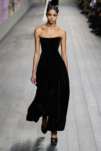 Look 2